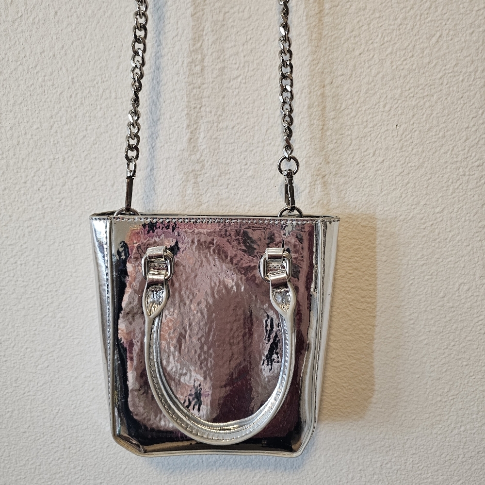 No Boundaries brand Silver Metallic Tote Crossbody - Picture 2 of 5